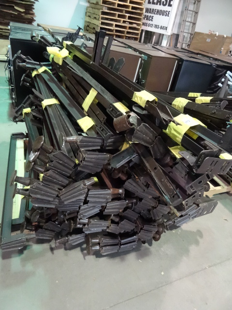 lot 273 image: Pallet of Metal Bed Frames