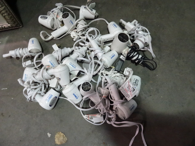 lot 318 image: Conair 120 Volt Travel Hair Dryers