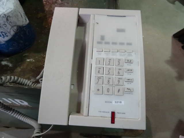 lot 322 image: 20 Hotel Telephones