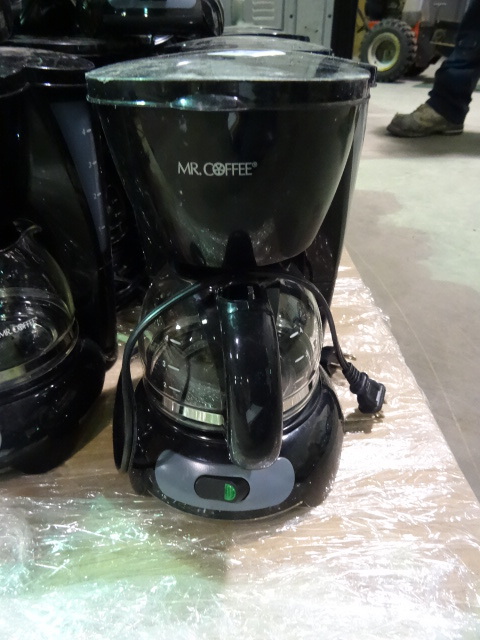 lot 326 image: 5 Mr Coffee Makers