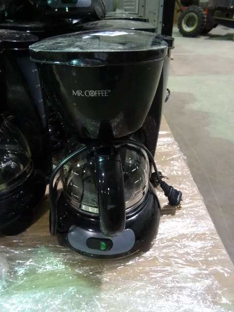 lot 328 image: 5 Mr Coffee Makers