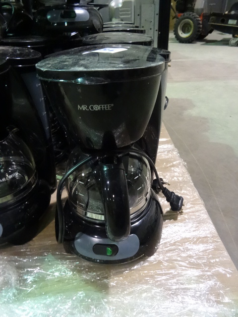 lot 329 image: 5 Mr Coffee Makers