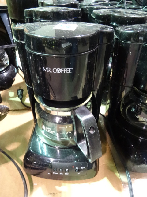 lot 331 image: 5 Mr Coffee Makers