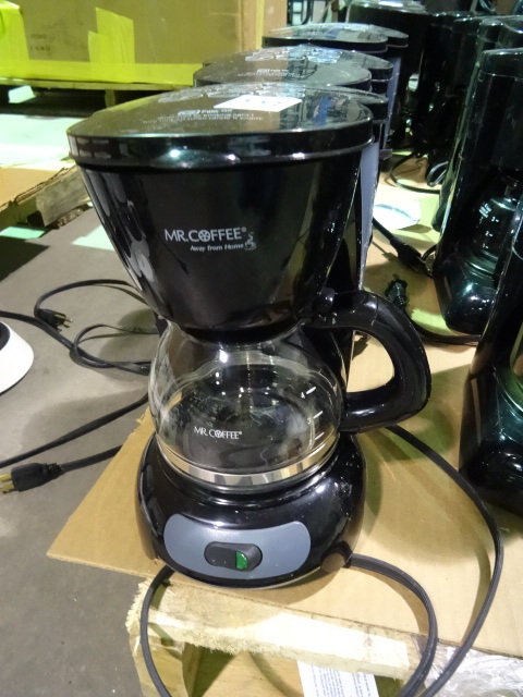 lot 332 image: 3 Mr Coffee Makers