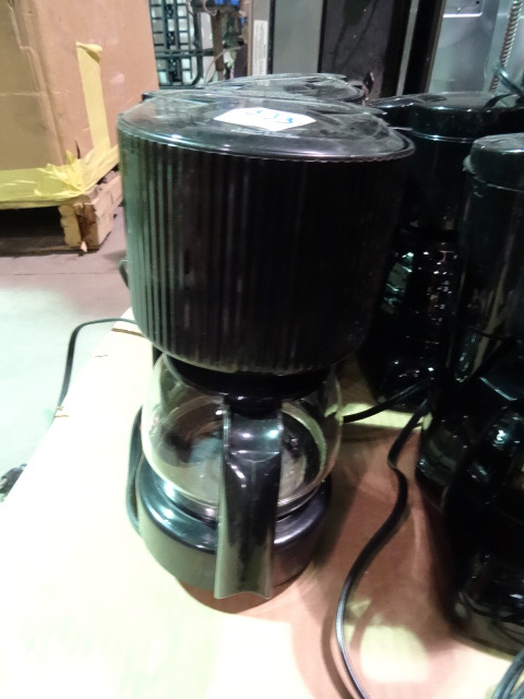 lot 333 image: 2 Lodging Star Coffee Makers