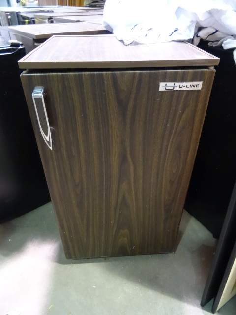 lot 193 image: Hotel Size Refrigerator