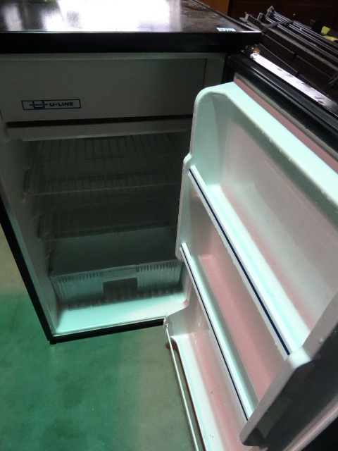 lot 215 image: Hotel Size Refrigerator