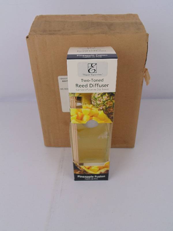 Elegant Expressions Two-Tone Pineapple Fusion Reed Difusers