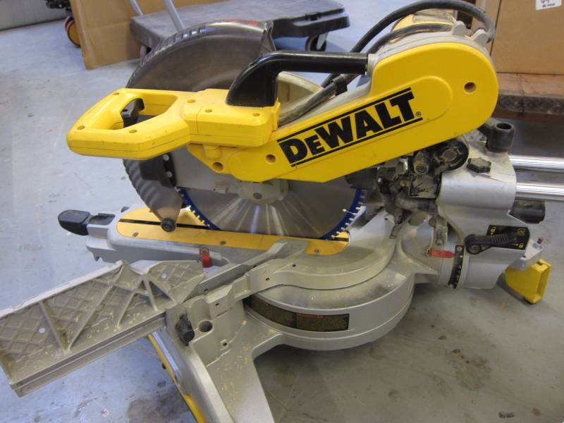 Compound Miter and Extension Stand