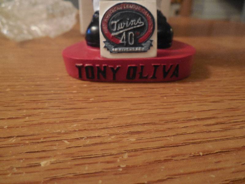 lot 22 image: 2006 Tony Oliva Twins Bobblehead