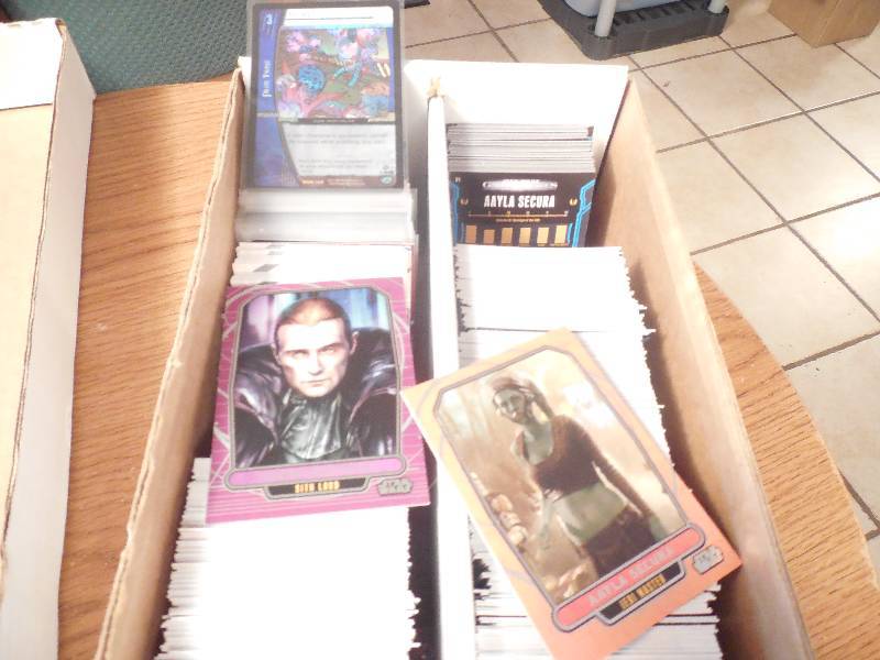 lot 25 image: Star Wars & Marvel Trading Card Collection Lot