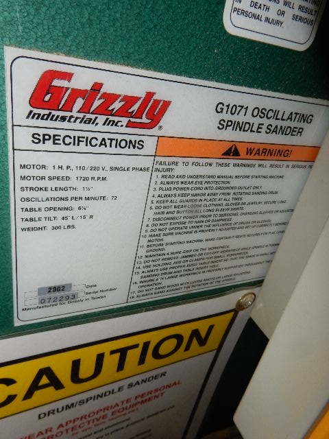 Grizzly G1071 Oscillating Spindle Sander with additional spindles
