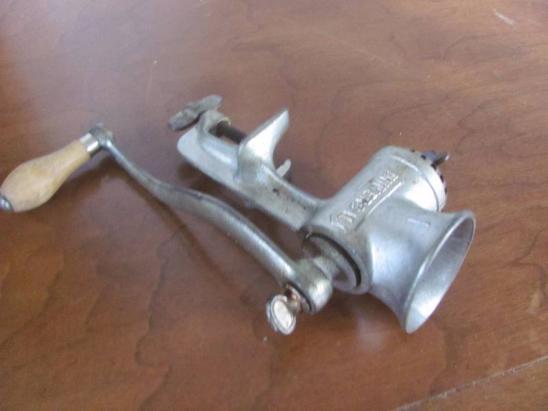 Meat grinder