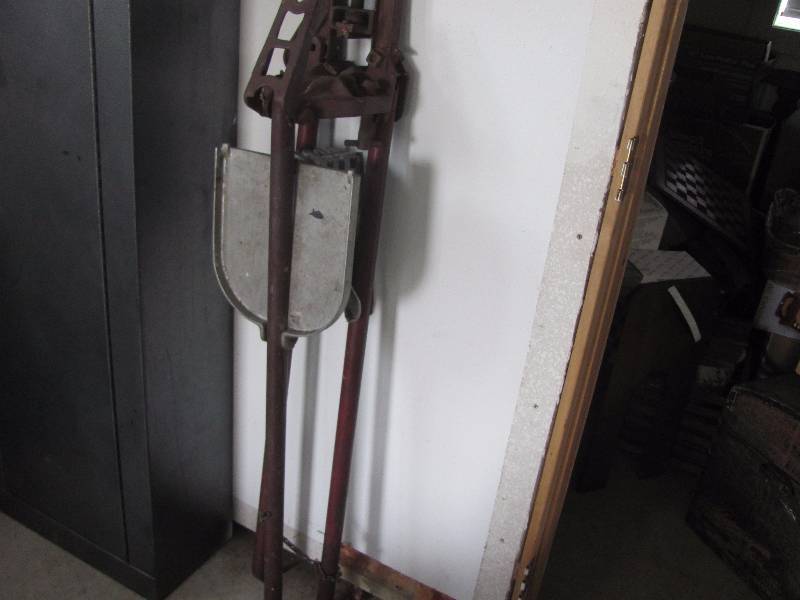 Pipe vice