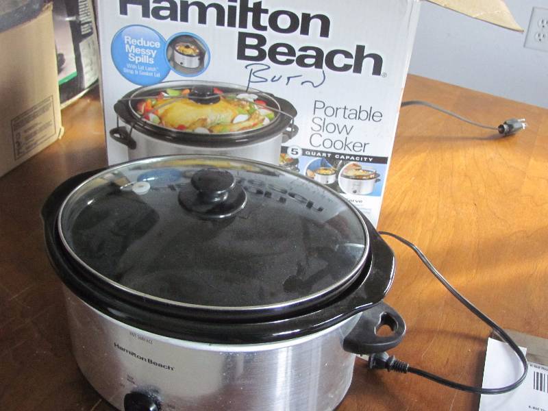 Slow cooker
