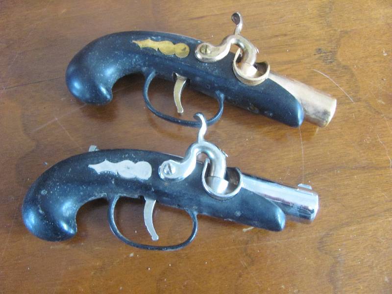 Pistol cig lighters