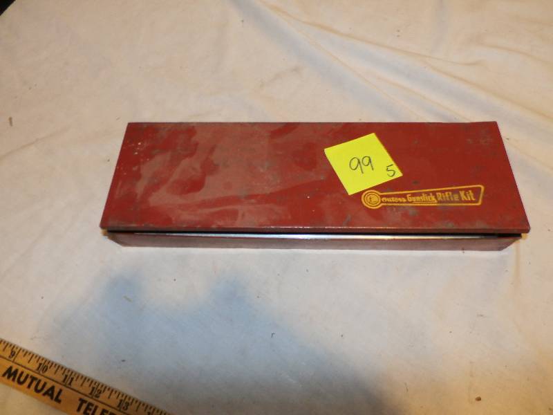 Gun cleaning kit, (Outers Gun Slick)