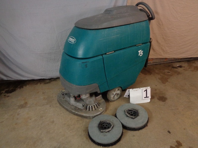 lot 1 image: Tennant T5 Commercial Floor Scrubber