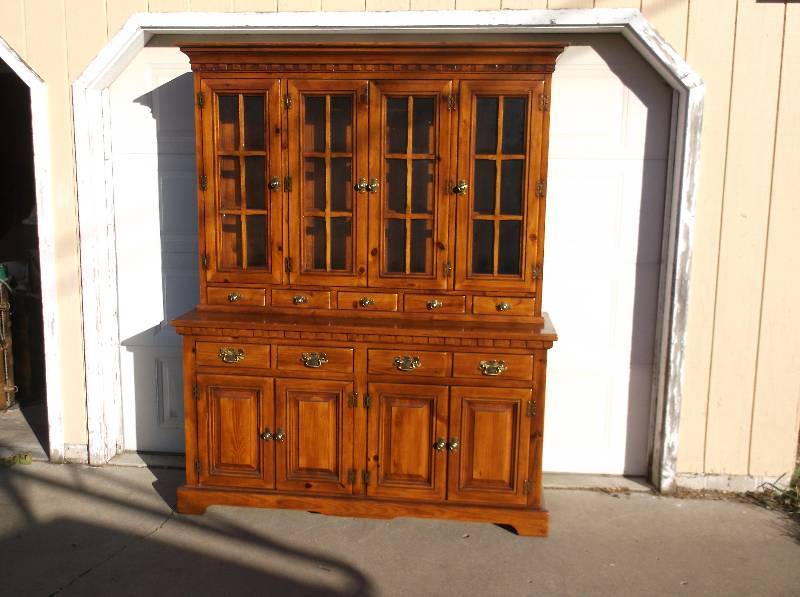 Buffet Hutch