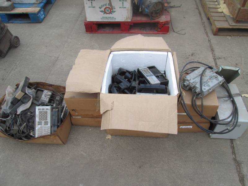 lot 17 image: Multiple Landline Phones