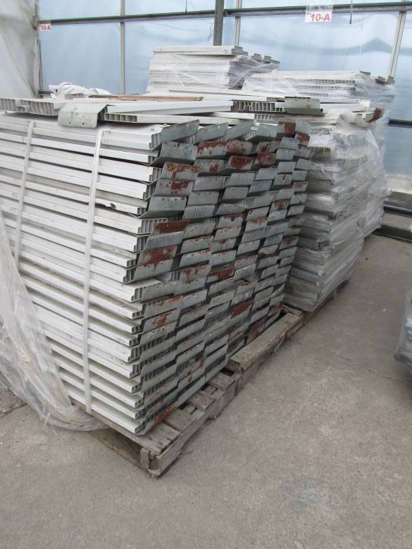 lot 33 image: Pallet of Plastic Shelving