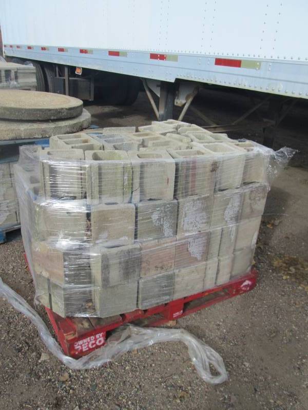 lot 62 image: Pallet of Landscaping Block