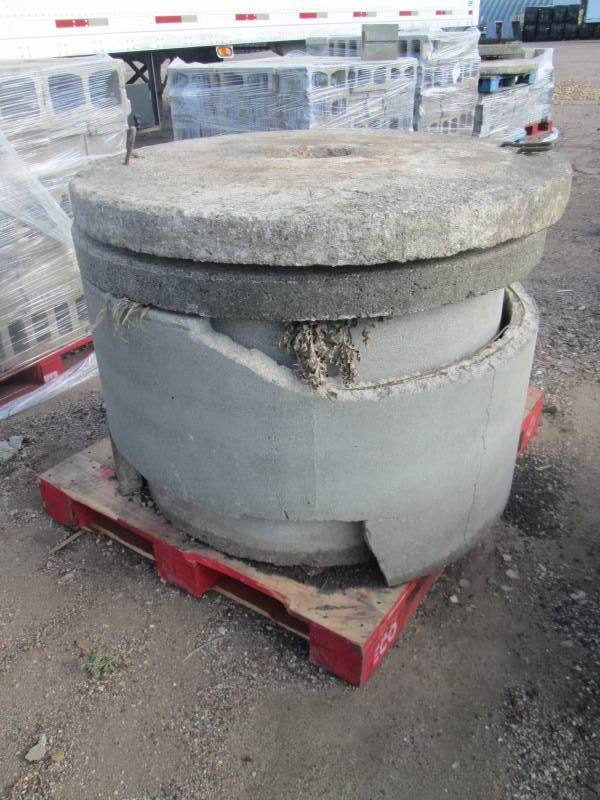 lot 71 image: Circular Cement Pavers