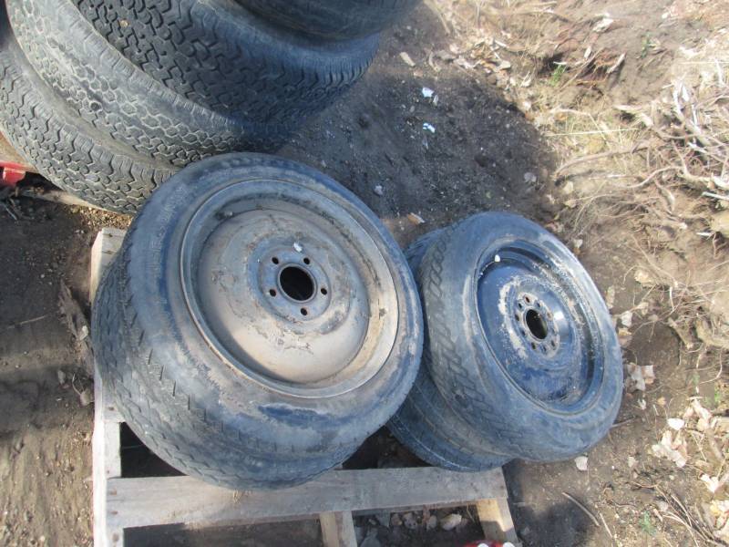 lot 90 image: 6 Used Tires and Rims