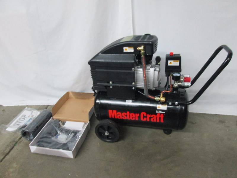 lot 9 image: Master Craft 6-Gallon 3.5HP Air Compressor