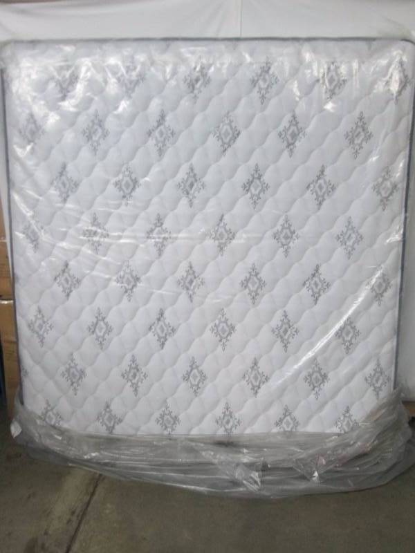 lot 2 image: Serta Lake Winds Perfect Sleeper Firm Mattress - King