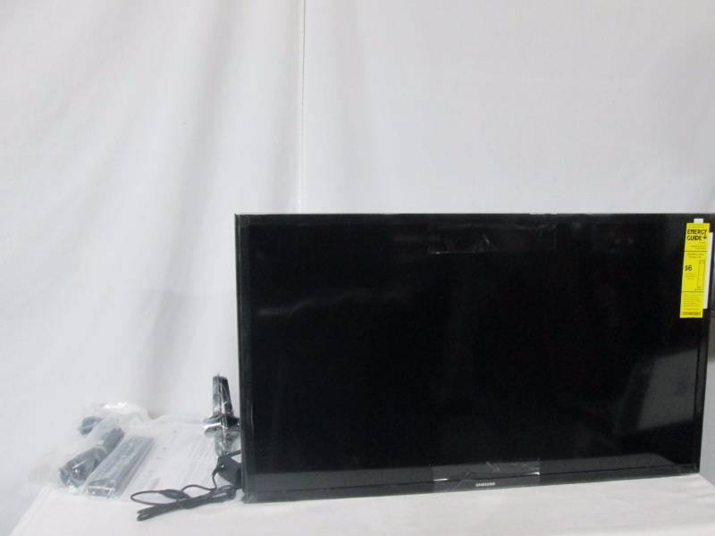 lot 6 image: Samsung 32 1080p LED Smart TV