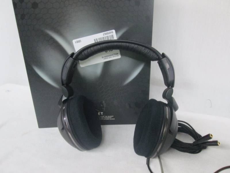 lot 39 image: Alienware TactX Headset with Mic