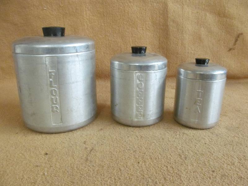 Canister