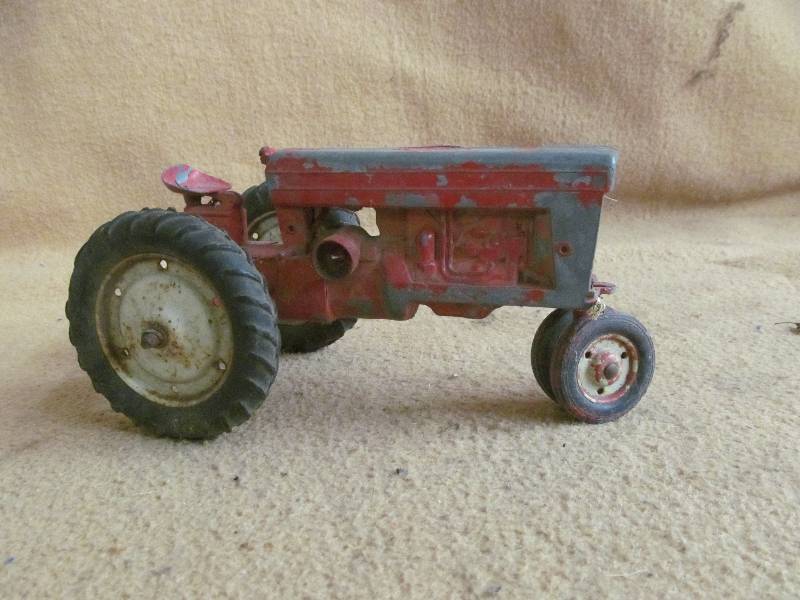 toy tractor