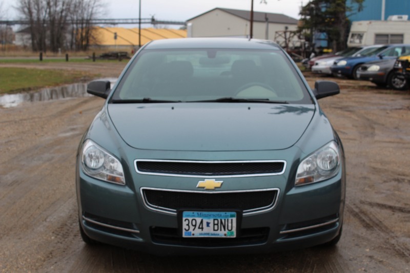 2009 Chevrolet Malibu LS - 2 Owner -