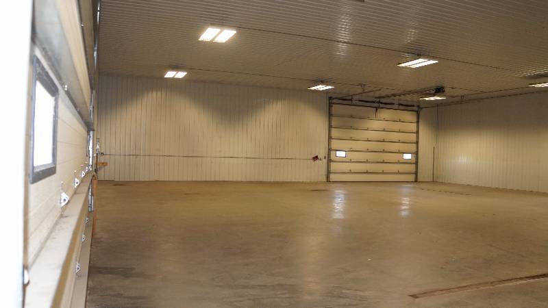 East Side of Main Building (4752 SF Section) Pictures - DO NOT BID ON THIS LOT
