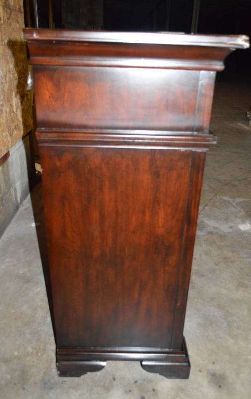 Florence 8 Drawer Dresser