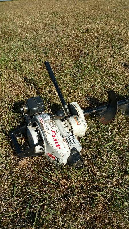 Jiffy 8 Ice Auger w Tecumseh Gas Engine