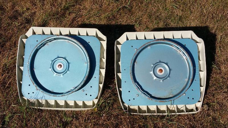 (2) 5 Gallon Bucket Seats