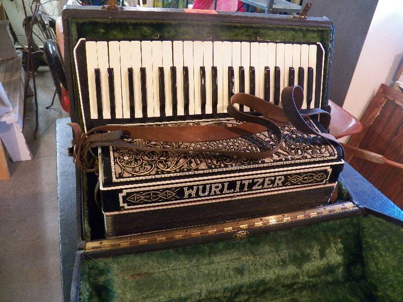 Vintage Wurlitzer accordian