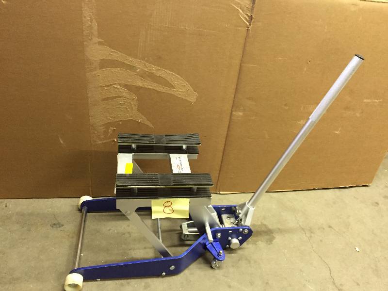 lot 8 image: Pittsburg 1500 lb. Capacity ATV  Motorcycle Lift
