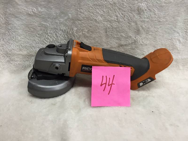 lot 44 image: Ridgid 18V 412 Angle Grinder