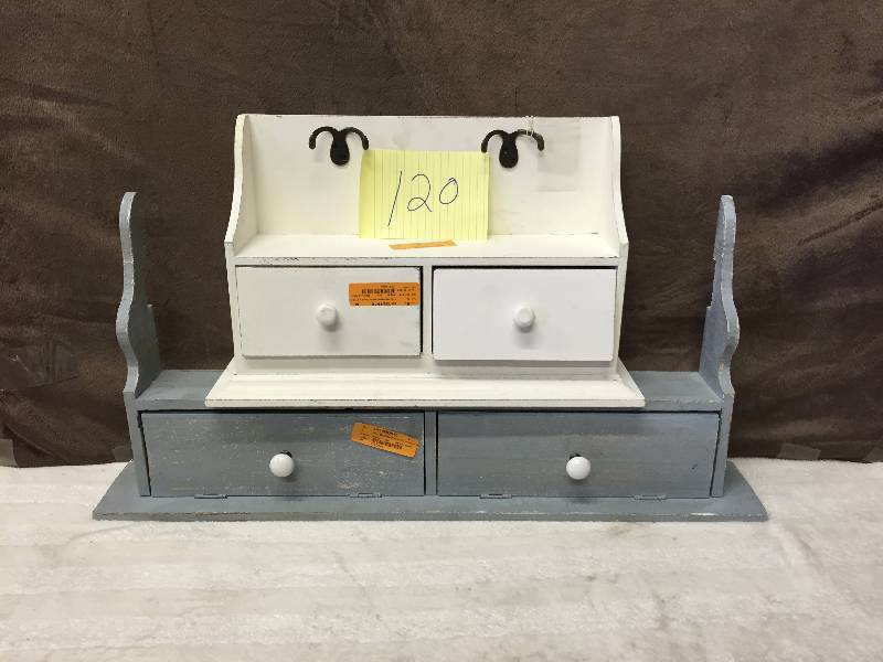 lot 120 image: Lot of 2 wall Cubbies