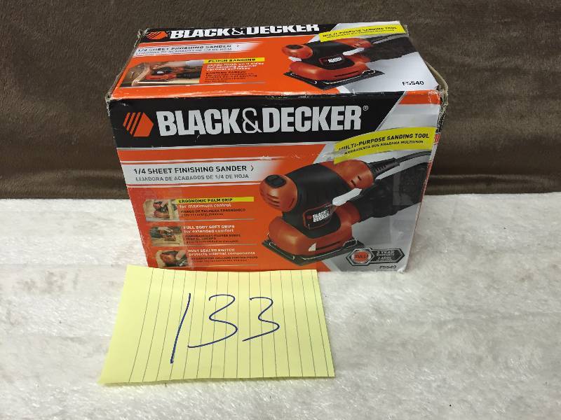 lot 133 image: Black and Decker Finishing Sander 14 Tested Works