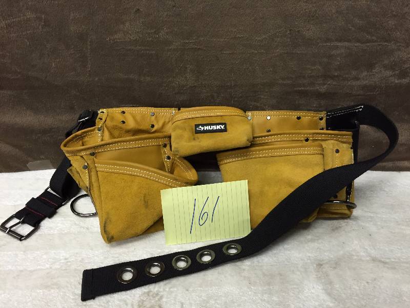 lot 161 image: Husky Tool Belt