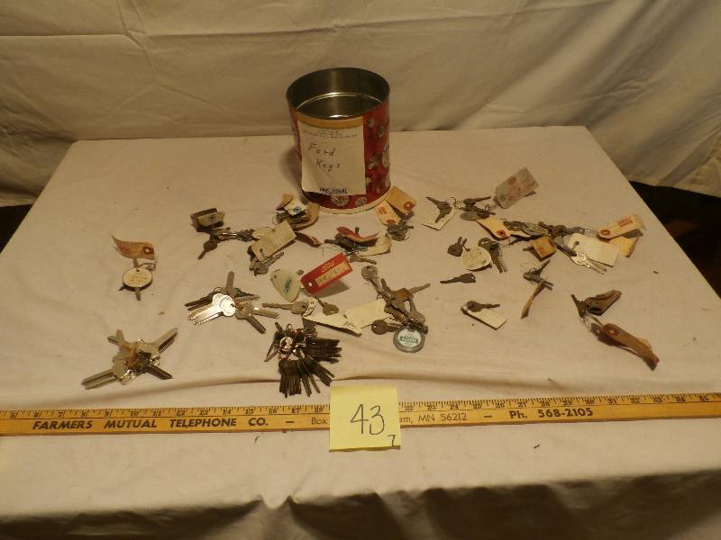 lot 43 image: Can of Ford Keys