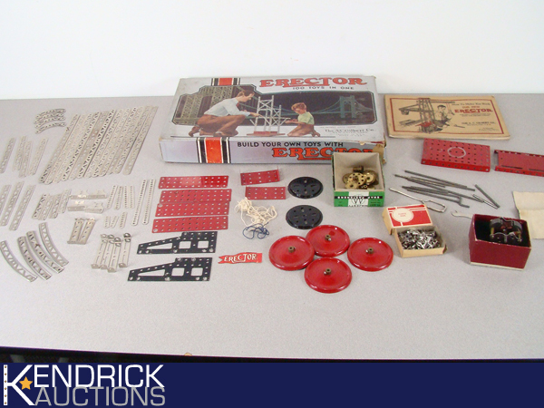 lot 19 image: Vintage 1938 Complete Erector Set