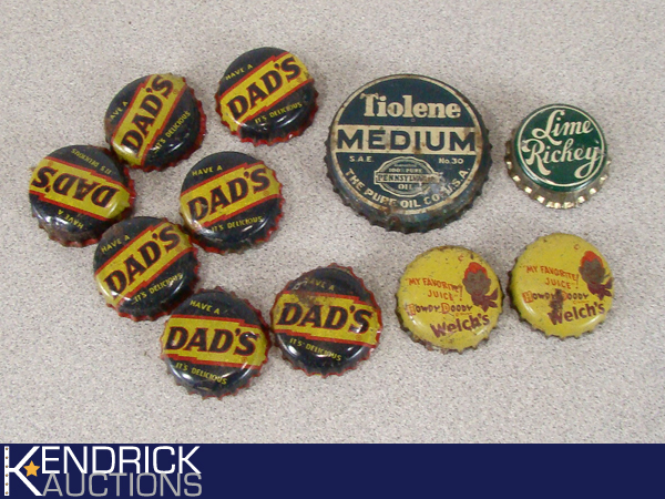 lot 34 image: Lot of Vintage Cork Bottle Caps