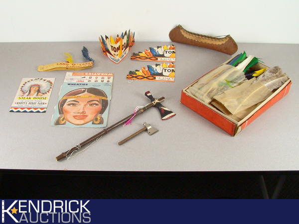 lot 39 image: Lot of Vintage Native American Themed Items