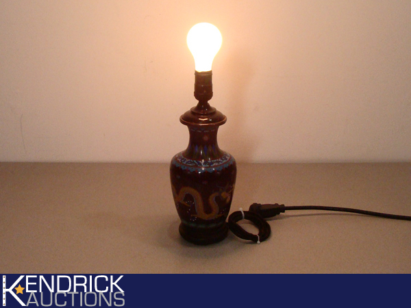 lot 40 image: Chinese Cloisonne Lamp
